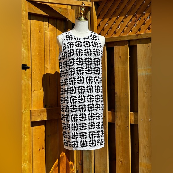 🆕 FARM Rio 🧿 NWT Patch Crochet Black & White Monochrome Mini Dress - Size L - Picture 3 of 16